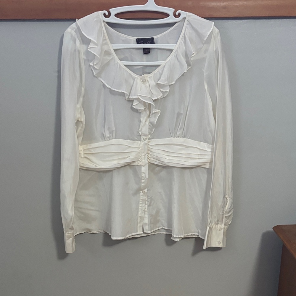 Chic White Ruffled Blouse for Women